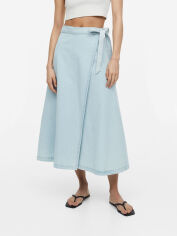 Акція на Спідниця джинсова міді літня жіноча H&M 061140744 XS Світло-блакитна від Rozetka