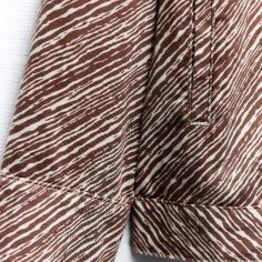 Акція на Куртка демісезонна жіноча коротка жіноча Zara 392241203 M Коричнева від Rozetka