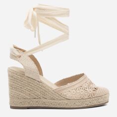 Акція на Жіночі босоніжки DeeZee Lola WSS071022-01 40 26.1 см Бежеві від Rozetka