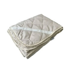 Акція на Наматрасник стеганый Defender Light Family Sleep бежевый 160х200 см від Podushka