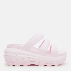 Акція на Жіночі шльопанці для пляжу Crocs Mega Crush Triple Strap PkM 209842-6ZW 39-40 (M7/W9) 25 см Pink Milk від Rozetka