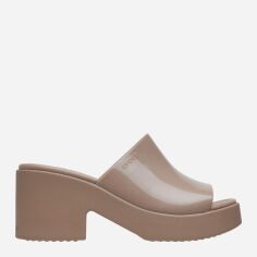 Акція на Жіночі мюлі Crocs Brooklyn Slide High Shine Heel 209709-2Q9 41-42 (M8/W10) 26 см Світло-коричневі від Rozetka