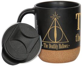 Акція на Кухоль керамічний Warner Bros чорний з кришкою та пробковою підставкою Harry Potter. The Deathly Hallows 340 мл від Rozetka
