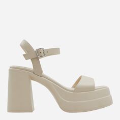 Акція на Жіночі босоніжки ALDO 13573915-110 39 (8.5US) 25.1 см Білі від Rozetka