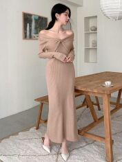 Акція на Плаття в'язане довге зимове жіноче SHEIN GD-00161989 M Кремове від Rozetka