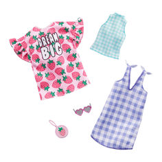 Акция на Одежда Barbie Два наряда Розовая футболка и голубое платье в клеточку (FYW82/GHX61) от Будинок іграшок