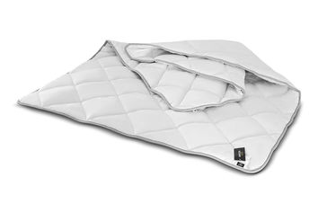 Акция на Одеяло зимнее антиаллергенное MirSon 843 Royal Pearl Eco-Soft 140х205 см от Podushka