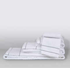 Акция на Махровое полотенце Roya Irya beyaz белое 50х90 см от Podushka