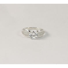 Акція на кольцо с цирконом Maxi Silver 7920 SE, размер 20.5 від Allo UA