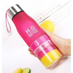 Акция на Бутылка для воды и напитков H2O Water Bottle с соковыжималкой 650 мл Розовый (SM0457) от Allo UA