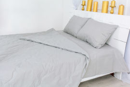 Акция на Детский летний спальный комплект 2404 EcoSilk 16-5703 Light Gray одеяло, простынь и наволочки MirSon 110х140 см от Podushka