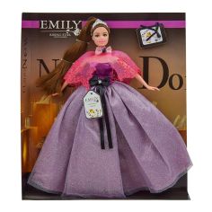Акція на Лялька Emily Шатенка у фіолетовій сукні та рожевій пелерині (QJ081/QJ081D-2) від Будинок іграшок