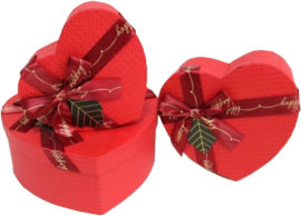 Акция на Набор подарочных коробок Ufo Red Heart картонных 3 шт Красных (51351-051 Набор 3 шт RED HEART с) от Rozetka