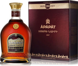 Акція на Бренди Ararat Nairi 20 years old 0.5л, 40%, gift box (STA4850001002123) від Stylus