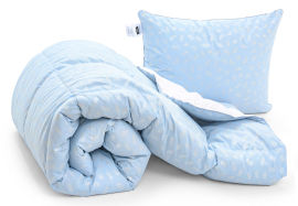Акция на Набор пуховый 2200 зима-плюс Bio-Blue одеяло и упругая подушка 50% пуха MirSon 172х205 см от Podushka