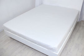 Акція на Простирадло на резинці MirSon євро 200x220+25 см 30-0001 White Satin Stripe від Rozetka