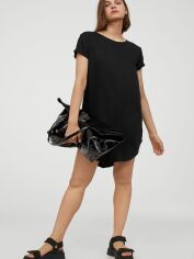 Акция на Сукня-футболка міні осіння жіноча H&M 0843687-1 42 Чорна от Rozetka