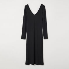 Акція на Сукня-футболка міді жіноча H&M 0634760 36 Чорна від Rozetka
