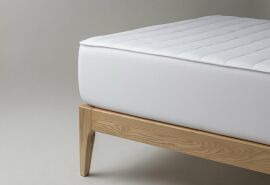 Акція на Наматрацник U-tek Simple Непромокальний з гумкою по периметру 140x200 см від Rozetka
