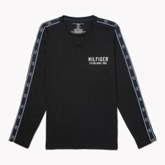 Акція на Лонгслів чоловічий Tommy Hilfiger 255292094 XL Чорний від Rozetka