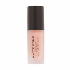 Акція на Матова помада для губ Makeup Revolution Matte Bomb Liquid Lip, Nude Allure, 4.6 мл від Eva