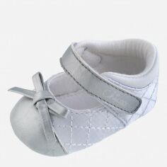 Акція на Дитячі пінетки для дівчинки Chicco 01065132000000-300 18 Білі від Rozetka