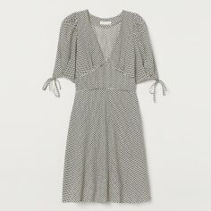 Акція на Плаття коротке літнє жіноче H&M XAZ214004OVXV 34 Біле з чорним від Rozetka
