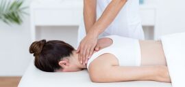 Акція на До 5 сеансів лікувального масажу спини в «DocLife» від Pokupon