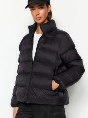 Акция на Куртка зимова коротка жіноча Trendyol TWOAW24MO00116 M Black от Rozetka