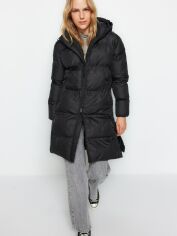 Акция на Куртка зимова довга жіноча Trendyol TWOAW24MO00120 S Black от Rozetka