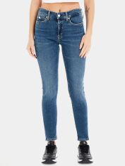 Акция на Джинси жіночі Calvin Klein Jeans J20J221581-1BJ W28L32 Темно-блакитні от Rozetka