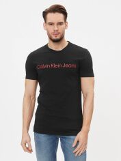 Акция на Футболка бавовняна чоловіча Calvin Klein Jeans J30J322552-0GM S Чорна от Rozetka