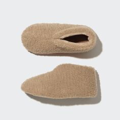 Акція на Жіночі домашні капці з закритим носком Uniqlo 588322920 39 (8) 25.8 см Бежеві від Rozetka