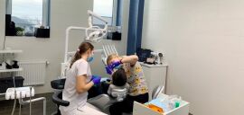 Акція на Ультразвукова чистка зубів у «F-stom clinic» від Pokupon
