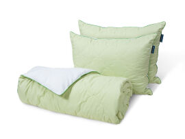 Акция на Набор Бамбук одеяло и 2 подушки Dormeo 200х200 см + 2 подушки 50х70 см от Podushka